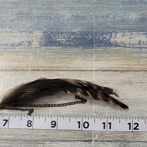 Bohemian Feather Chain Long Earrings - Picture 6 of 7